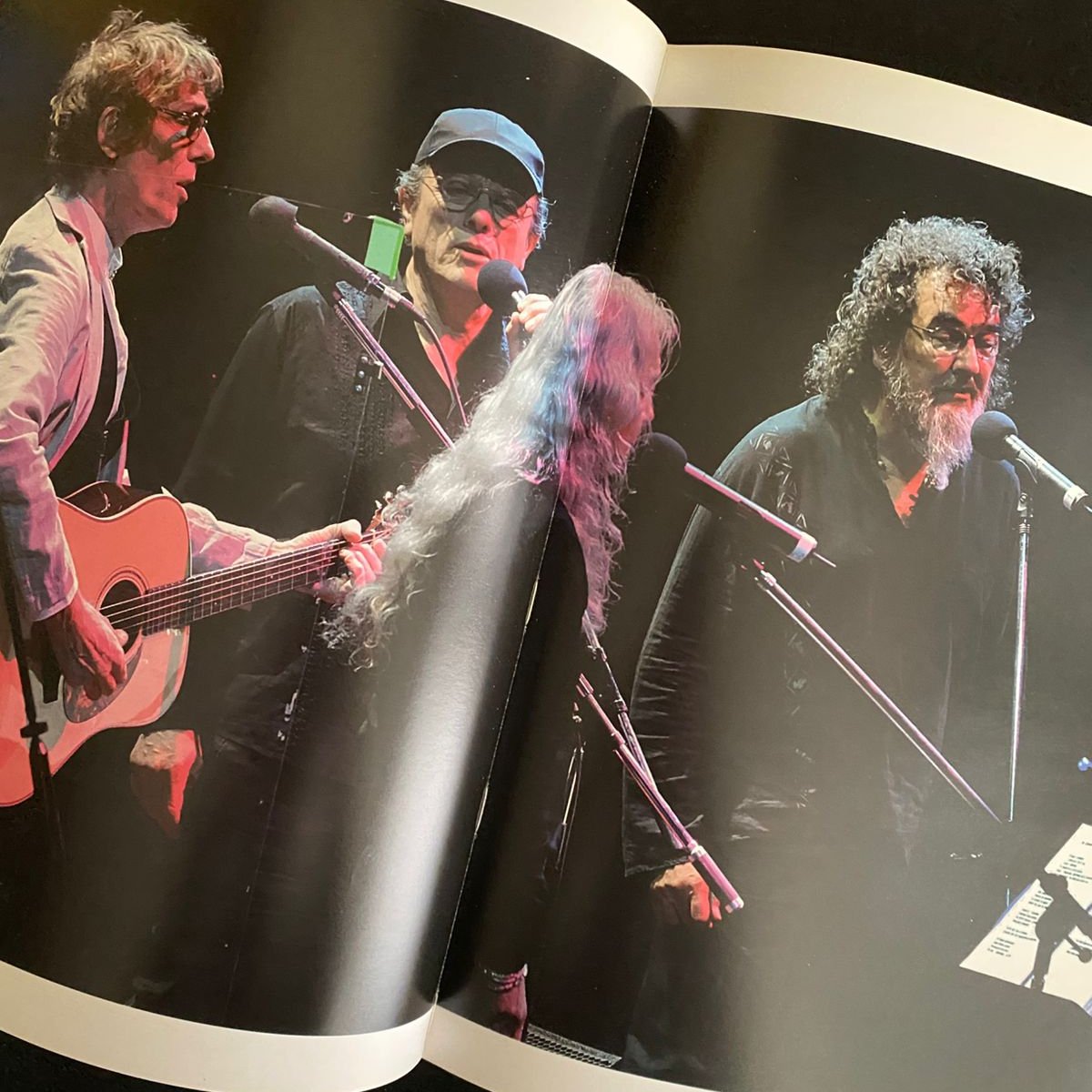 Spinetta y las bandas eternas - Libro Boxset 3 CDs y 3 DVDs.