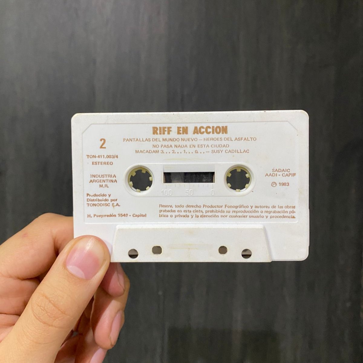 En acción - Riff Cassette
