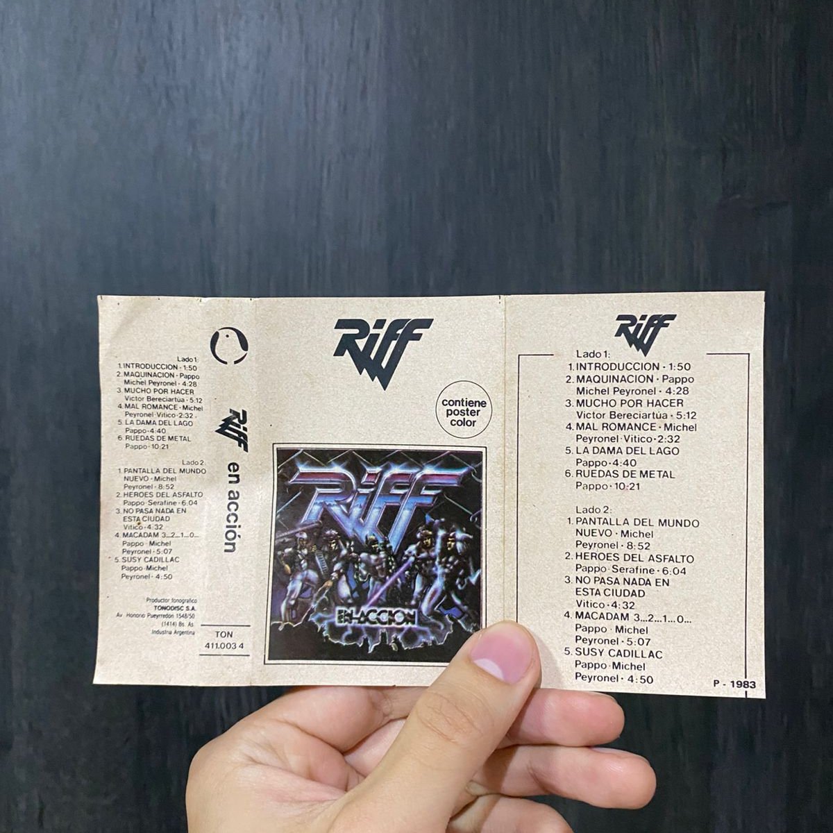 En acción - Riff Cassette