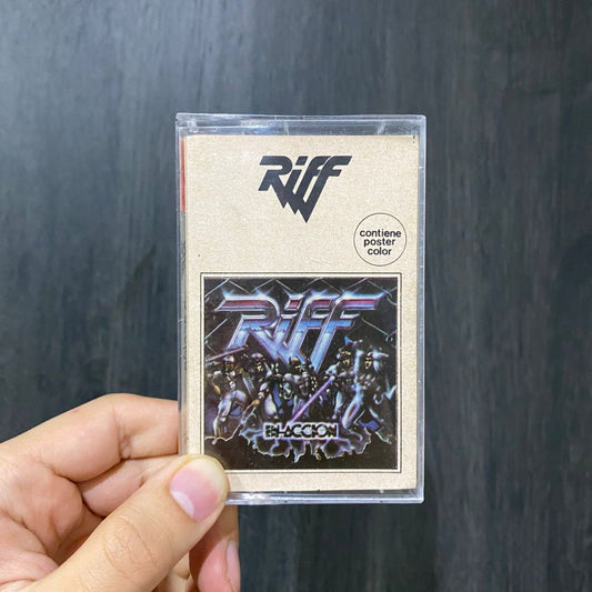 En acción - Riff Cassette