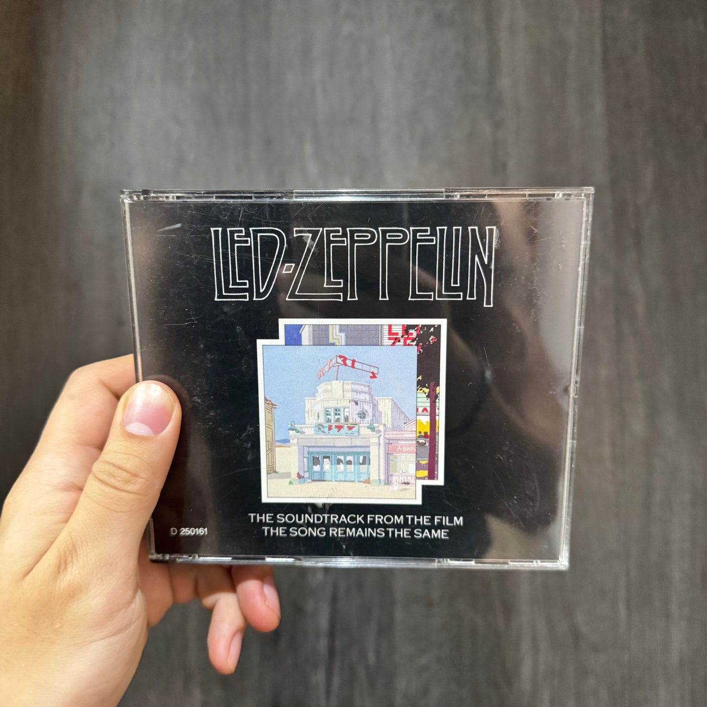LED ZEPPELIN - THE SONGS REMAIN THE SAME 2CDs FATBOX USADO